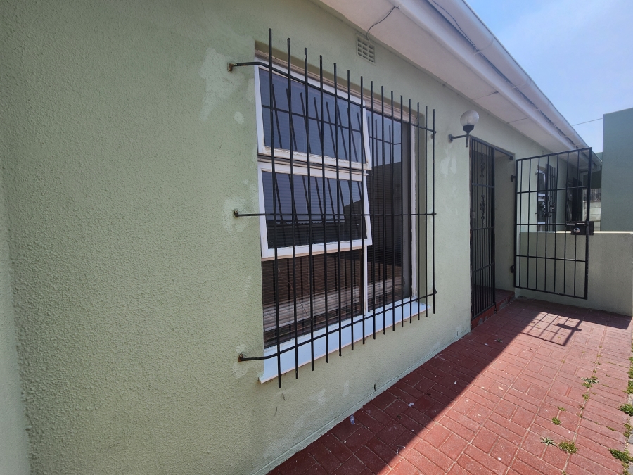 3 Bedroom Property for Sale in Clairewood Western Cape